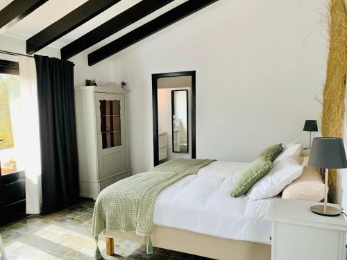 Bed & Breakfast Finca Bona Nit