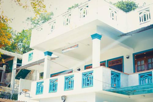 Hostal Land View Resort