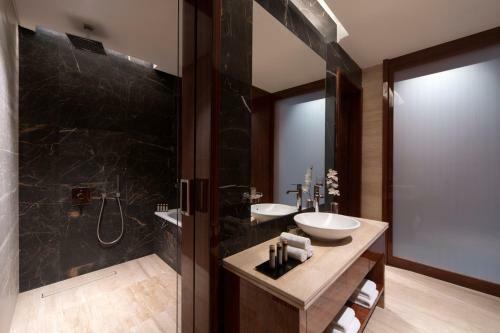 The Bentley Luxury Hotel & Suites