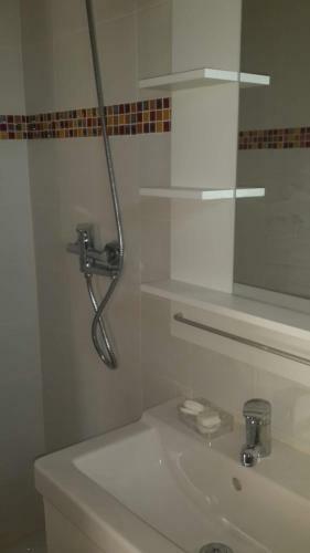 Hostal Zimmer Almog Beit Aaraha