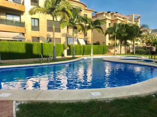 Acogedor, Nuevo Adosado Junto Al Mar