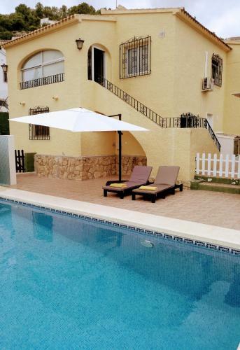 Hermosa Villa En J�vea