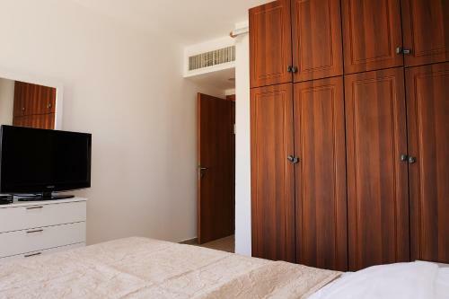 Villa Debora With Heated Pool