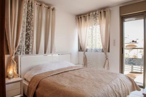 Villa Debora With Heated Pool