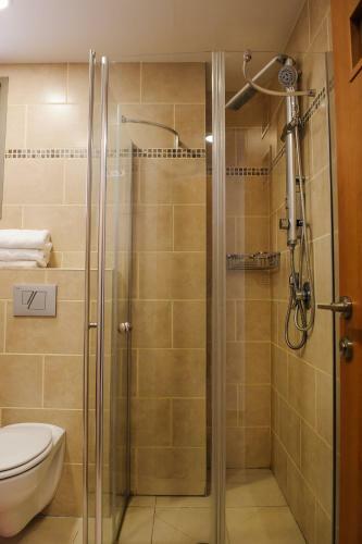 Villa Debora With Heated Pool