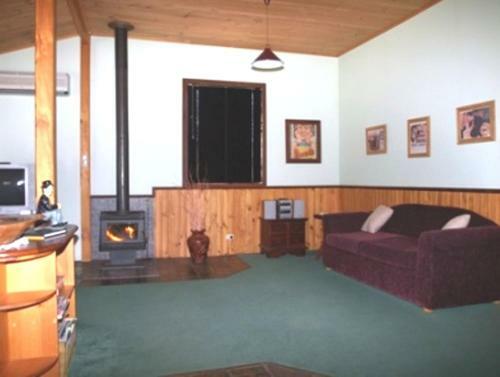 Pemberton Old Picture Theatre Holiday Apartments
