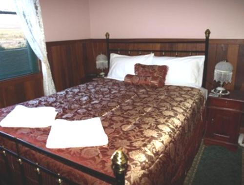 Pemberton Old Picture Theatre Holiday Apartments