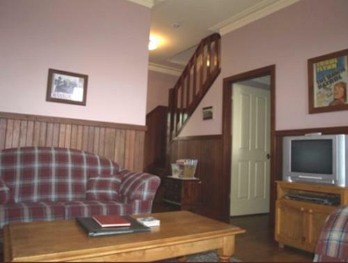 Pemberton Old Picture Theatre Holiday Apartments