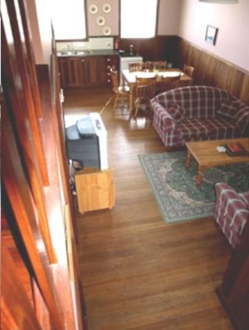 Pemberton Old Picture Theatre Holiday Apartments