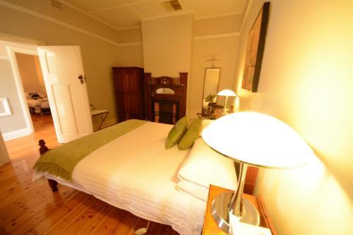 Emaroo Cottages Broken Hill