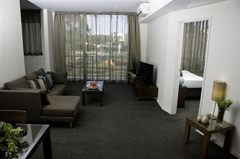 Aparthotel Punthill Knox
