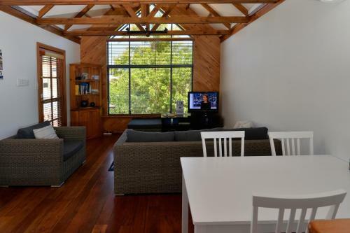 Hostal Anchorage Guest House And Self-contained Accommodation