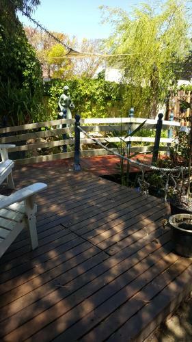 Hostal Anchorage Guest House And Self-contained Accommodation
