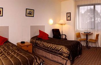 Golden Pebble Hotel