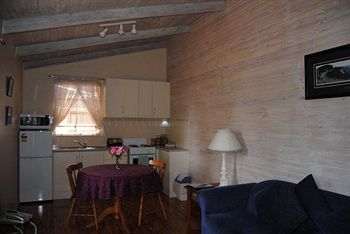 Bed & Breakfast Clarendon Chalets