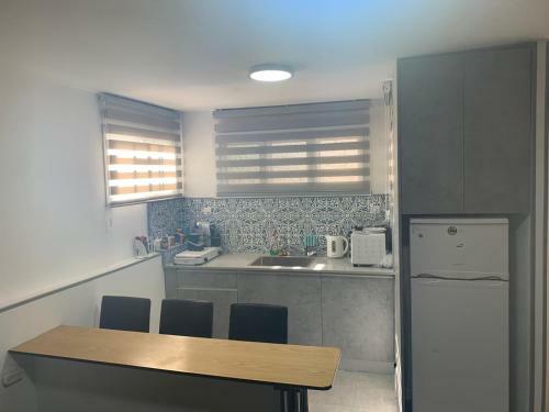 Apartamento ?????? ???? Reut Suite