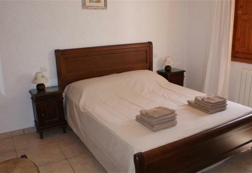 Villa Up To 8 Sleeps 4 Bedrms 2