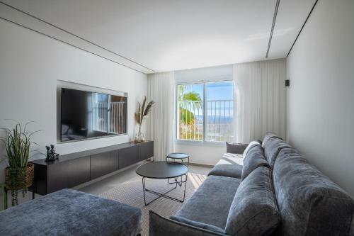 Sunlight-luxury And Sea View Apartment