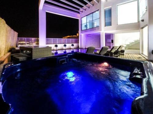 Apartamento Grand Royal Villa- ???? ?? ?????