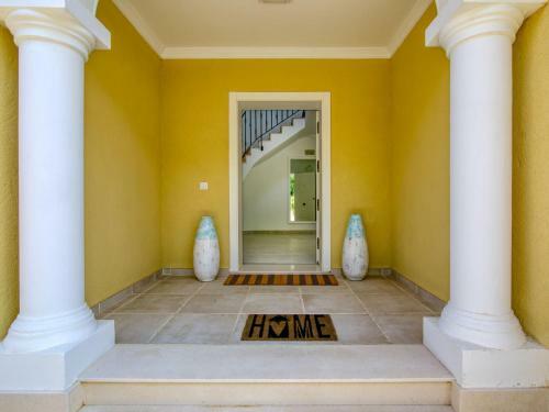 Villa Ewa
