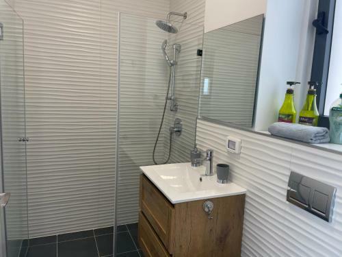 #???? ????? ?? ??? Bluewave Beach Apartment#