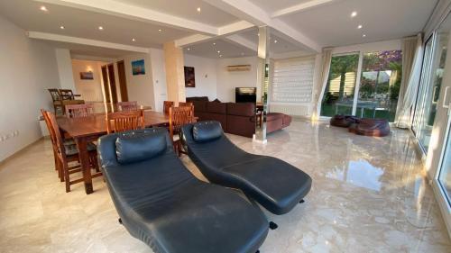 Villa Cuesta De San Antonio,