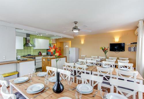 Villa La Finca - Rent Your Own Resort