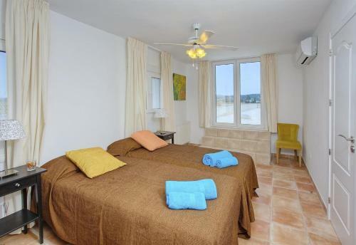 Villa La Finca - Rent Your Own Resort