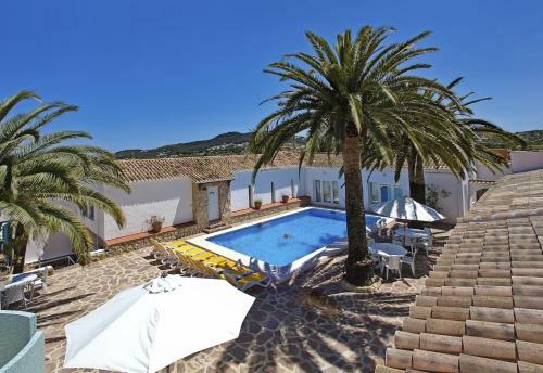 Villa La Finca - Rent Your Own Resort