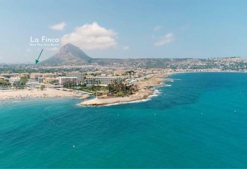 Villa La Finca - Rent Your Own Resort