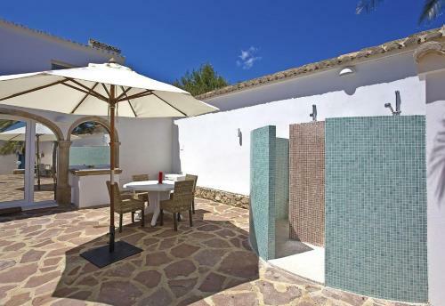 Villa La Finca - Rent Your Own Resort
