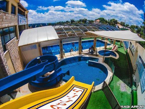Hotel V Club Chalet & Suites -goren