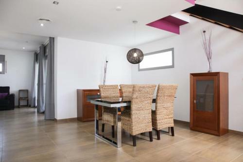 Estel - Chalet A 200m Del R�o Ebro Con Piscina Privada Y Barbacoa
