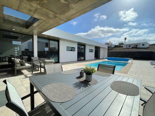 Tony�s Luxury Villa