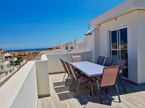 Sunny Luxury Apartment