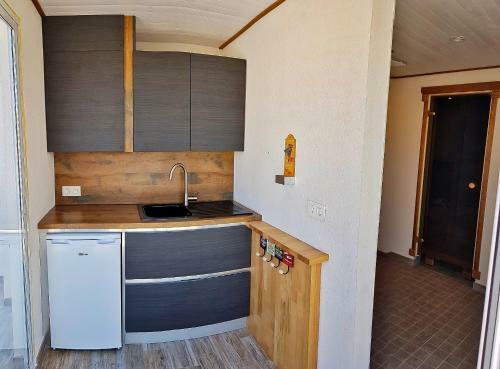 Sunny Luxury Apartment