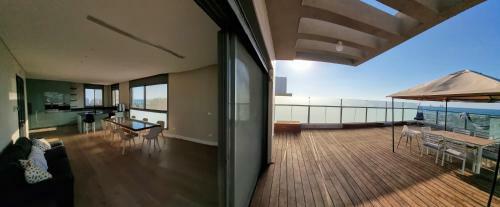 Apartamento Israel's Beachfront Luxury Penthouse