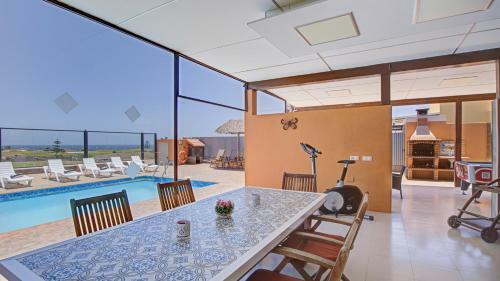 Villa Oneida