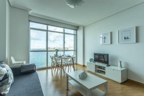 Apartamento Con Increibles Vistas A La Playa De Riazor