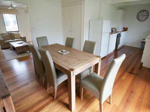 Race Course Apartments