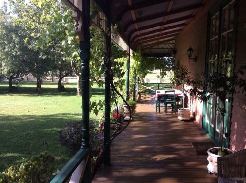 Butterfly Farm Bed And Breakfast Nirranda