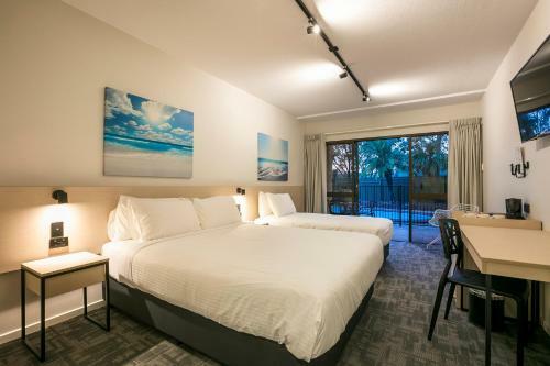 Kawana Waters Hotel