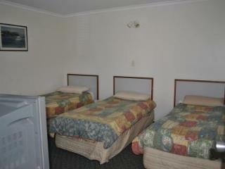 Hobart Tower Motel