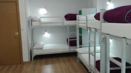 Hostal Albergue Lalin Centro