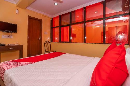 Hotel Oyo 26900 Royal Inn