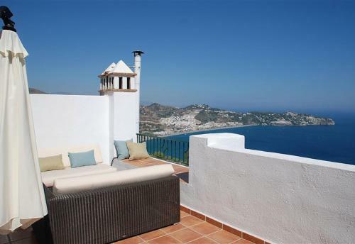 Stunning Sea Views Pool Garden