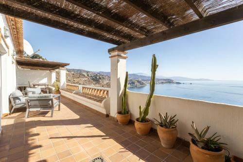 �tico Vista Del Mar