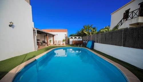 Villatommy Heated Pool, Hottub, Fast Wifi
