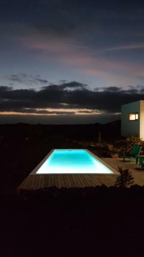 Majanicho Rock - Villa With Heated Pool