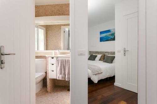 The Circular Villa - Jacuzzi, Hiking & Vineyards